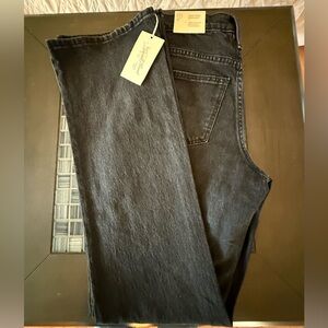 UNIVERSAL THREAD
New with tags SIZE 0 Regular boot cut.